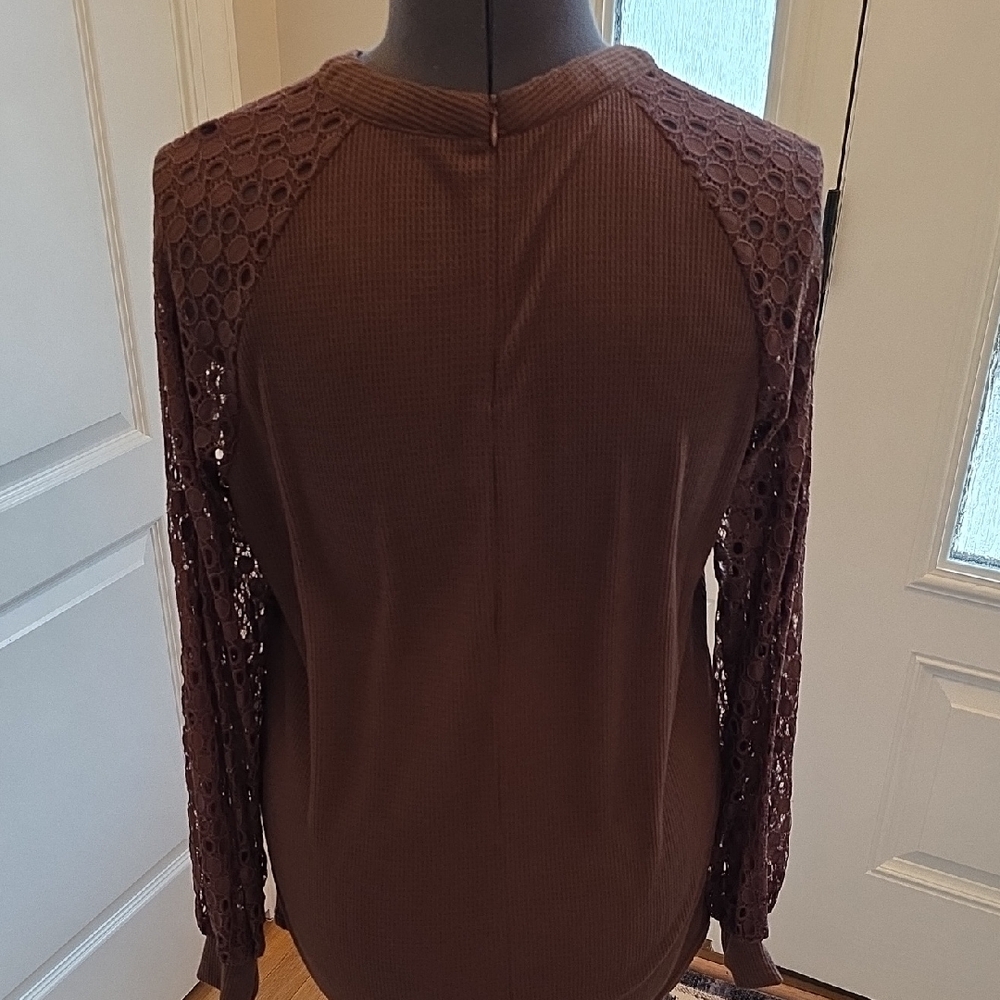 Miholl Elegant Brown Lace Autumn Sleeve Women's Top - Picture 2 of 4